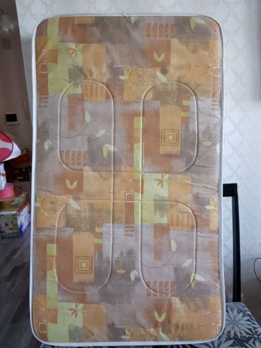 Продам детскую кроватку.