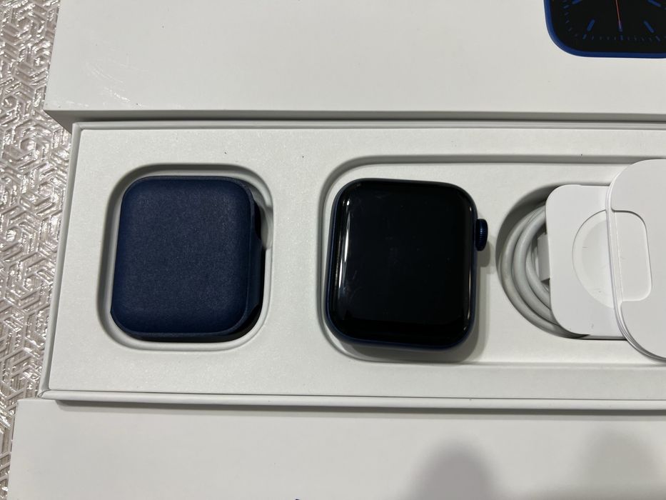 Часы Apple Wacth 6