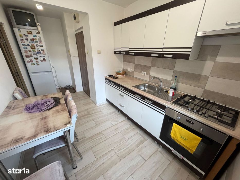 Apartament 2 camere, etaj 2 - zona Cetate