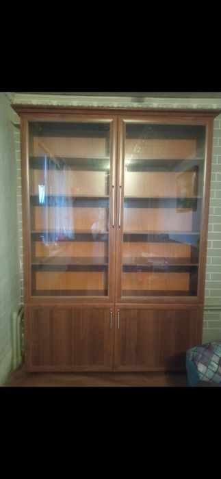 Книжный шкаф продам