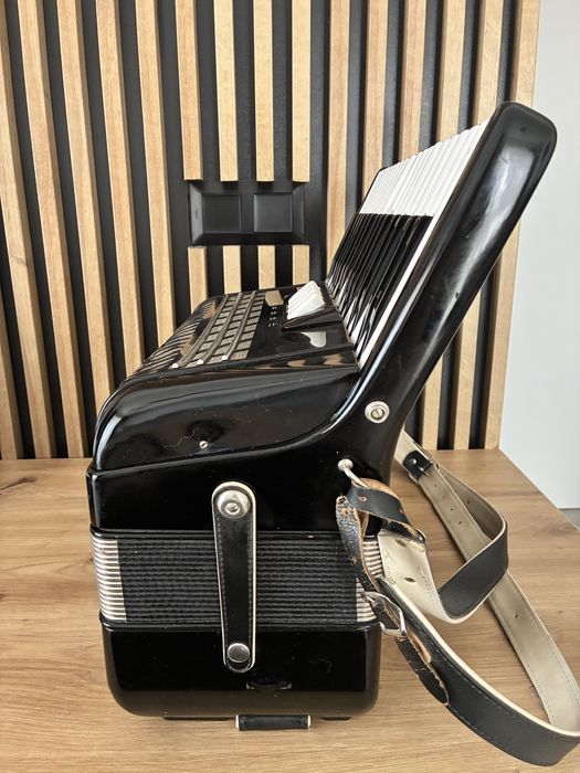 Acordeon Hohner Concerto 3N cu 72 de basi 0️⃣7️⃣5️⃣4️⃣9️⃣2️⃣0️⃣9️⃣2️⃣2️⃣