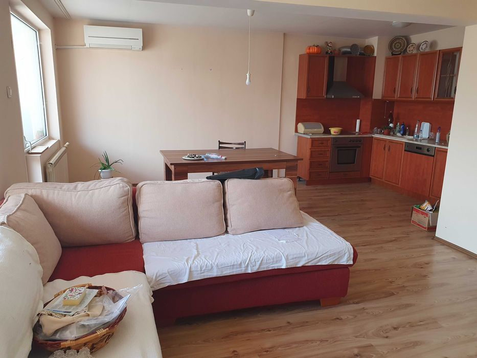 Продава се Четиристаен апартамент в Казанлък - 105 кв.м за 1093 €/кв.м - Снимка #1