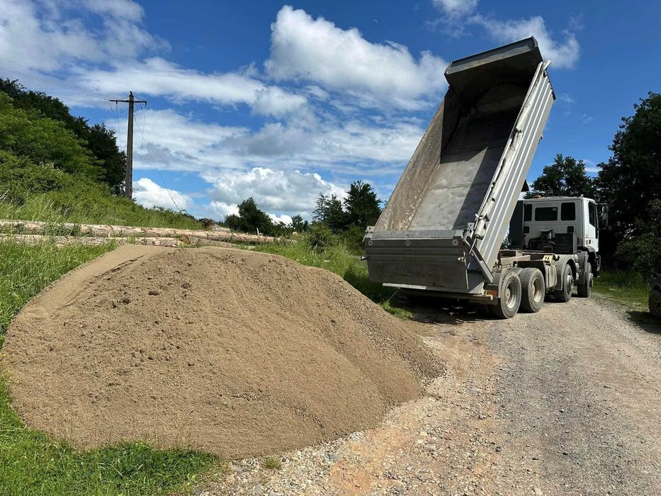 Pamant pentru gazon nisipos transport moloz