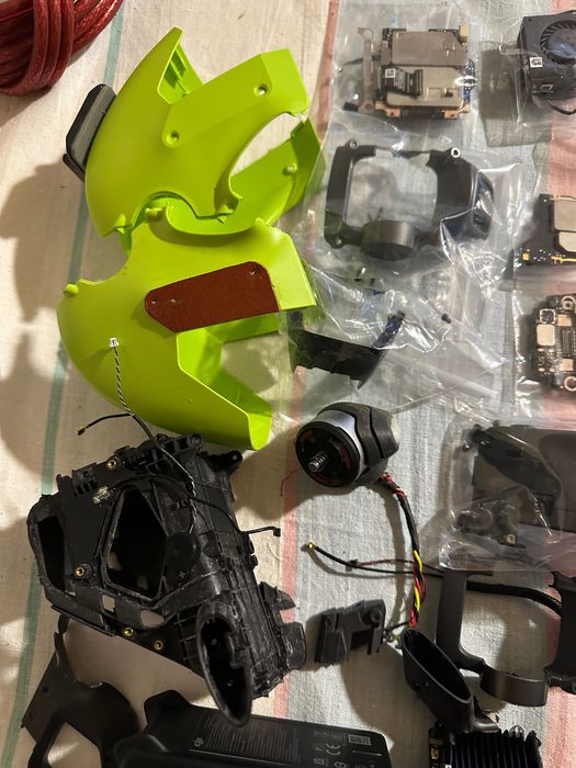 Vând Piese pentru dronă DJI FPV.