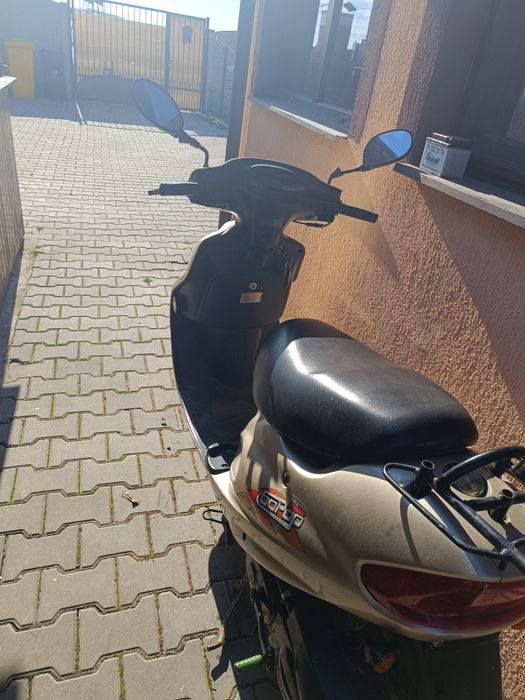 Se vinde scuter perfect functional49!!