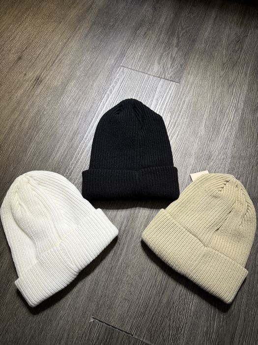 Caciula Fes Ugg noua/new unisex