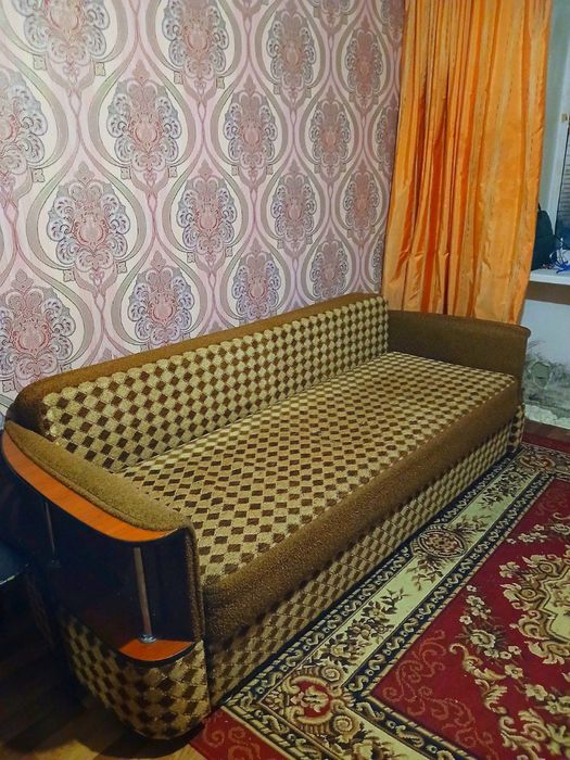 Продам комнату в общяге Короленка 12