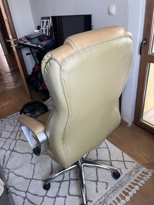 Естествена сожа офис стол