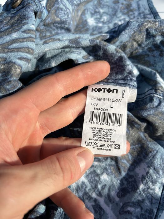 Camasa cu maneca scurta de festival model abstract unic marime L slim