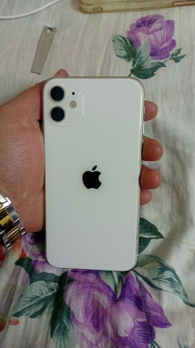 Продаетсия 11 64 гб