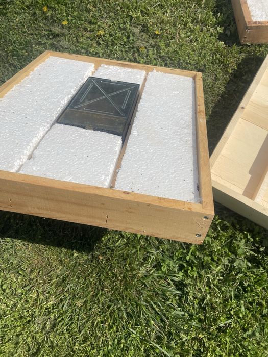 Пчеларски табли с хранилки! НОВИ