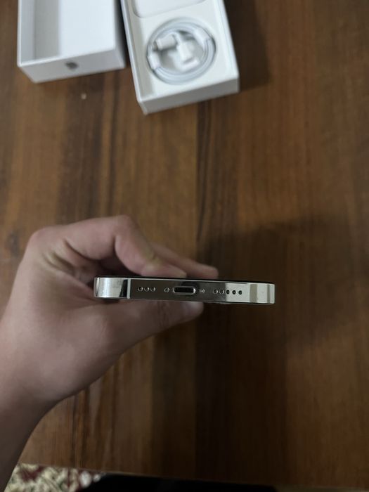 Iphone 14 pro sotiladi. Xolati ideal. Yomkost 84%. 590$