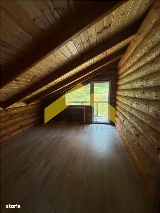 Cabana din piatra de codru si busteni pe Clisura Dunarii, Caraș-S