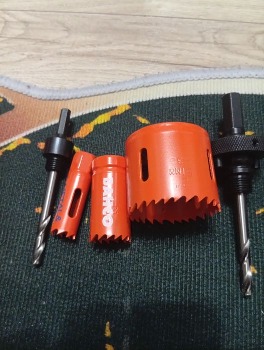Carote metal bacho  si freze biax patenti unior ace de trasat cuple aer
