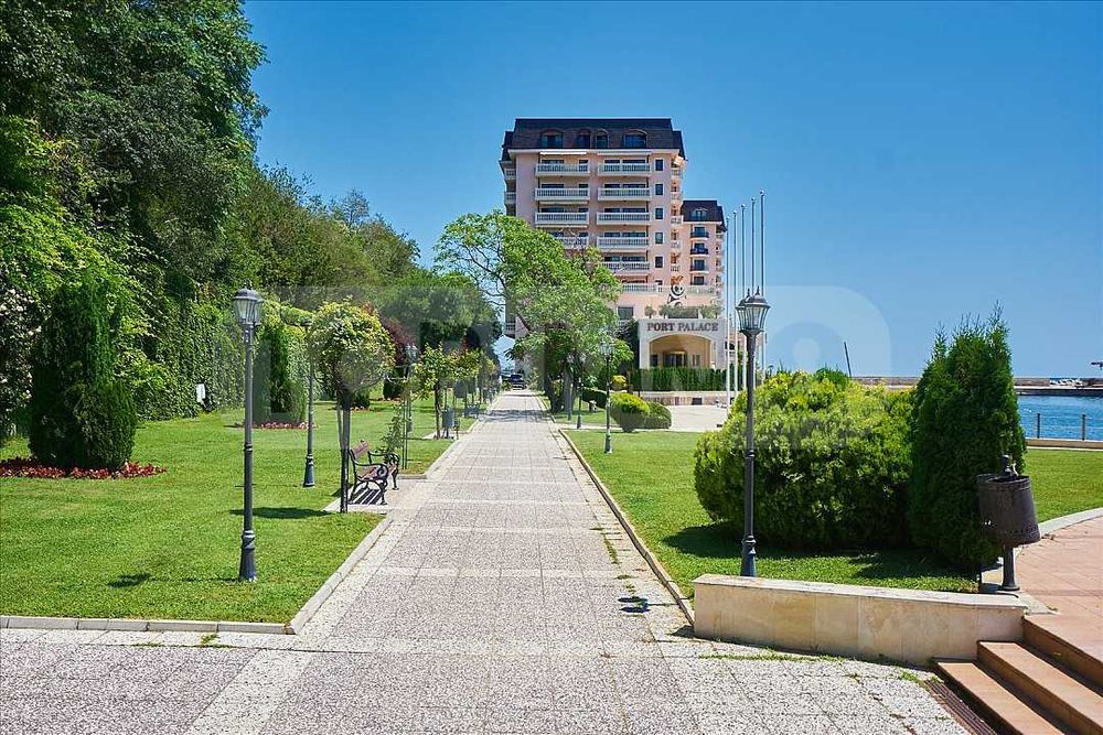 Продава се Тристаен апартамент в к.к. Слънчев ден - 166 кв.м за 3000 €/кв.м - Снимка #15