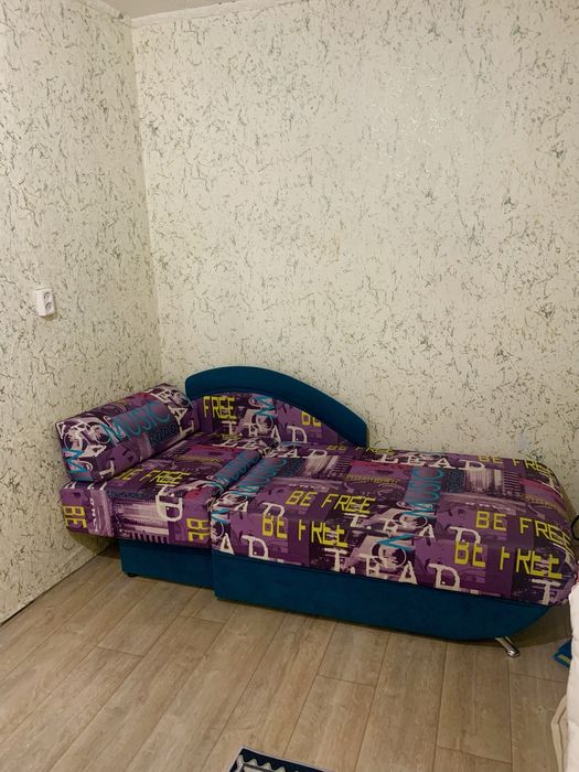 Продам диванчик в хорошем состоянии
