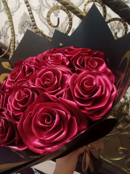 Sunʼiy Atirgul buket