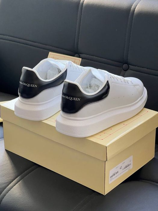 Adidasi Alexander Mcqueen noi !!! Marimi 40/44 !!!