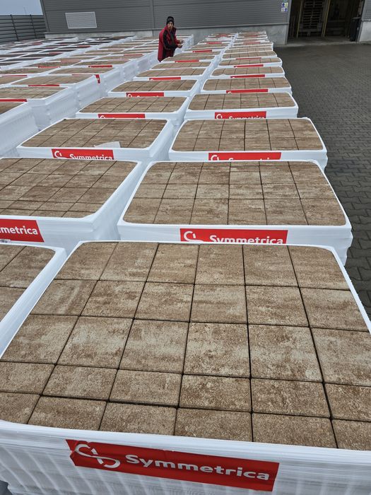 Vând pavaj premium și elemenți gard