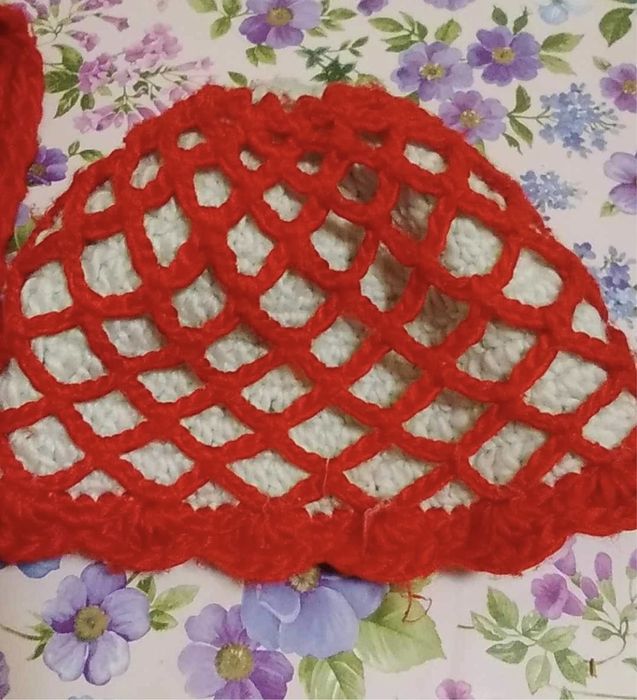 Set căciulă+fular-damă-model deosebit.