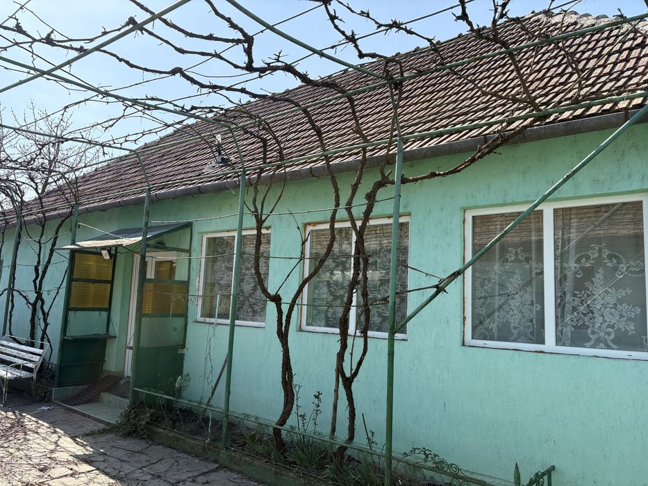 De Vanzare casa compusa din 2 cladiri