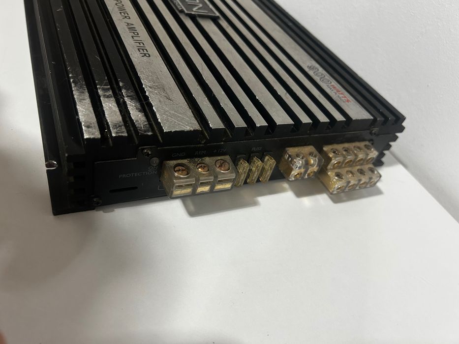 Авто усилвател 900 watts