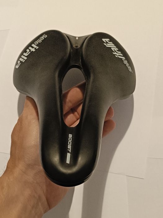 Vând sa scaun cursiera Selle Italia
