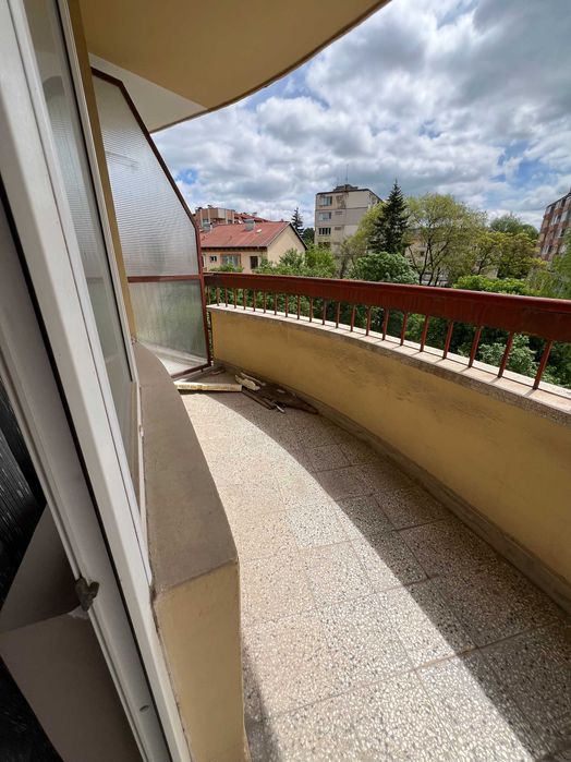 Апартамент в центъра на Перник