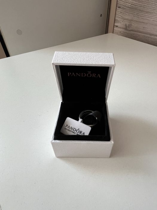 Срочно продам кольцо Пандора оригинал
