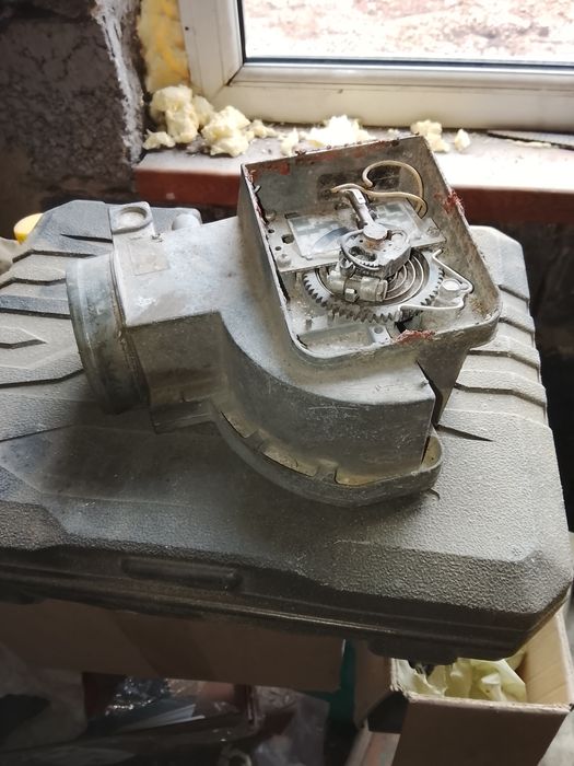 ДМРВ автомобильный б/у