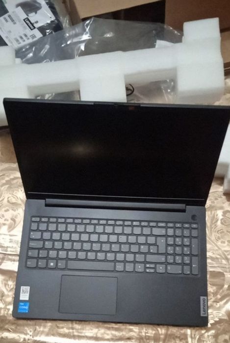 Noutbuk, Lenovo sotiladi, ishlatilmagan yangi kafolati bor