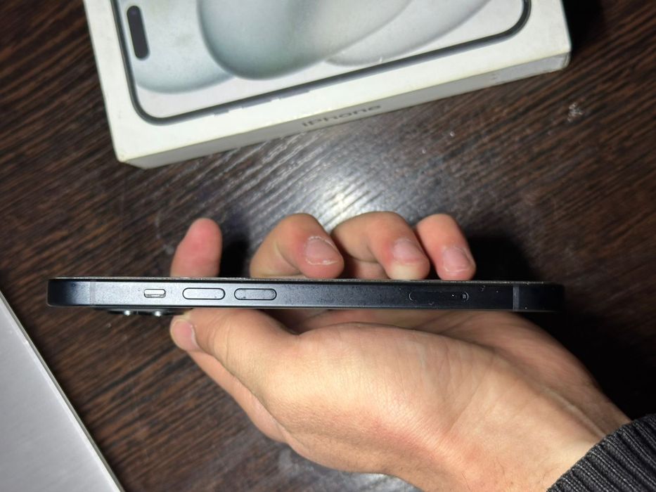 Продам айфон  15