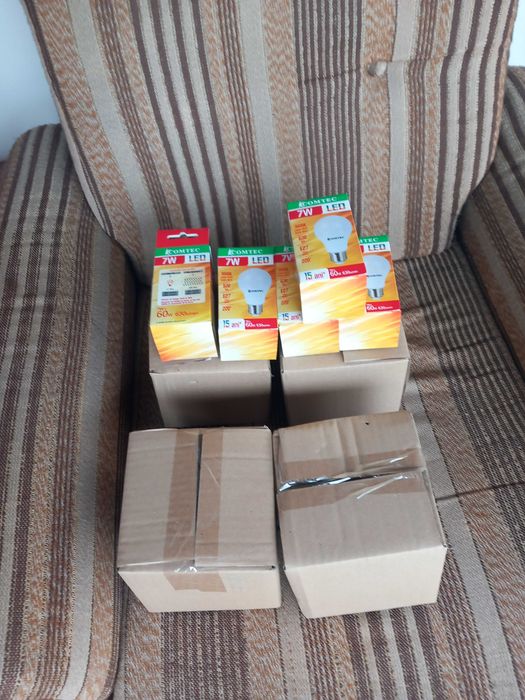 Lustra cu cinci brate, bonus cinci becuri.