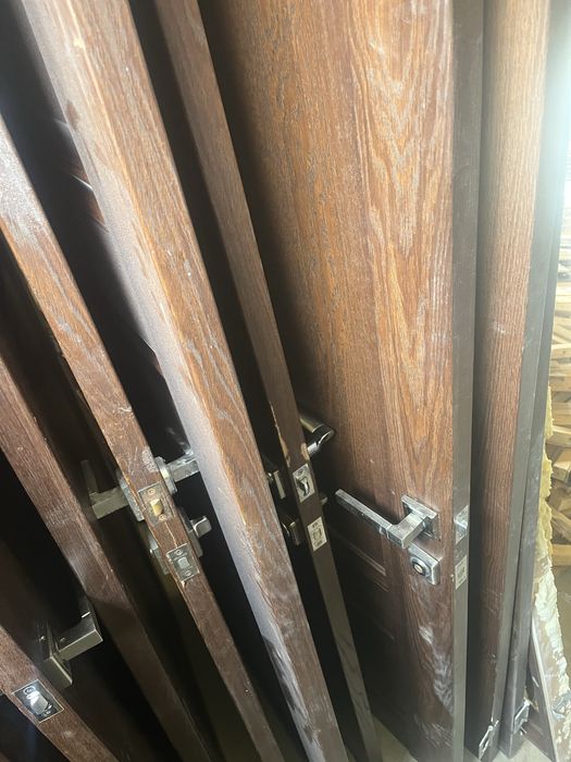 Продам Двери межкомнатные б/у