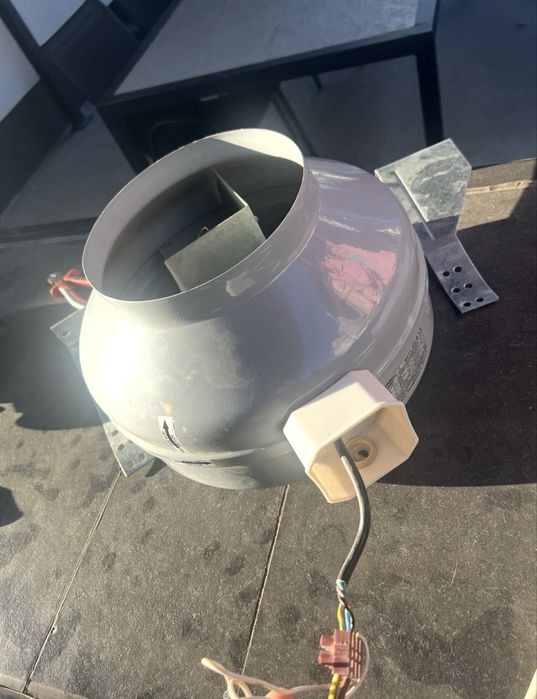 Hota tabla de 2mm cu burlan de 3 metri si motor ventilator