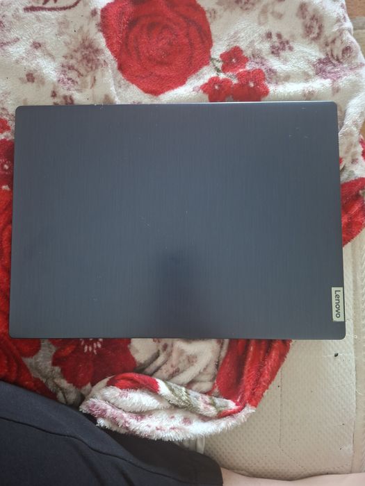 Laptop lenovo generatia 11