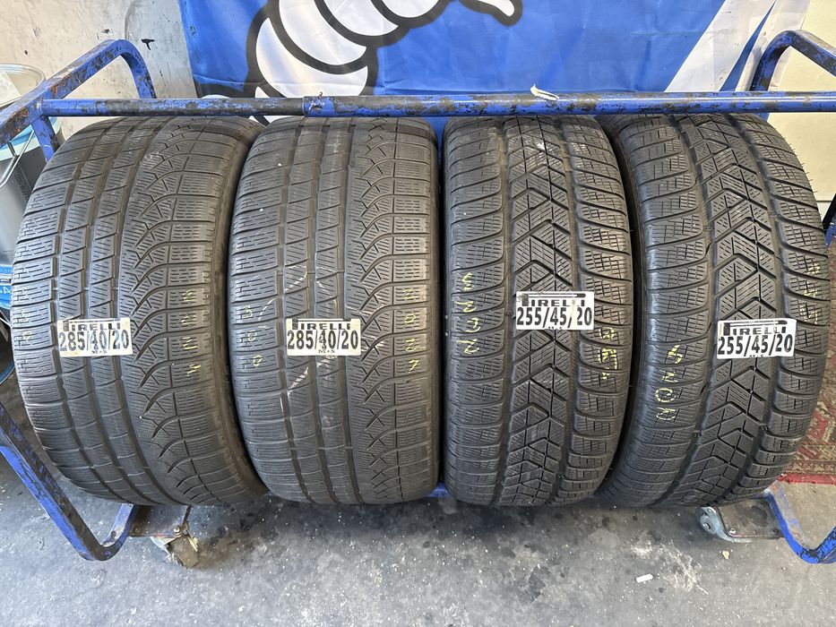 285/40/20  - 255/45/20 Pirelli M+S