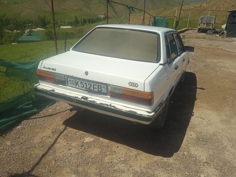 Audi 80 sotiladi