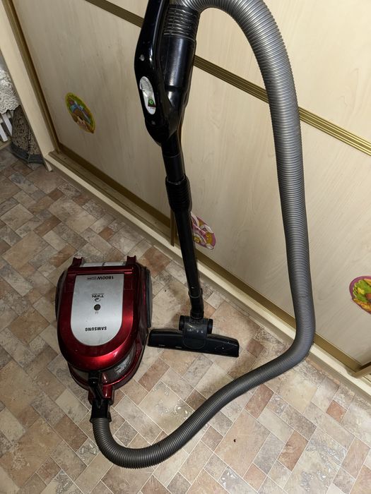 Продается пылесос Samsung