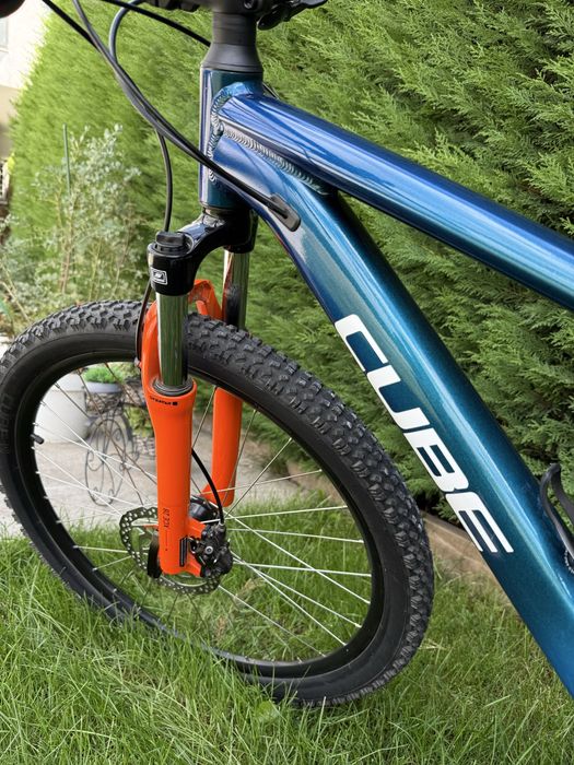 Bicicleta CUBE ACID 260