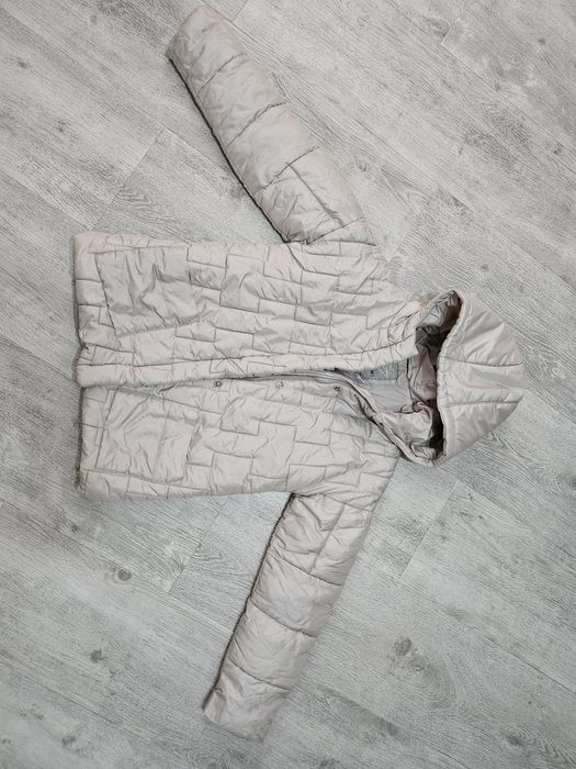 Женская куртка, размер S, в идеальном состоянии