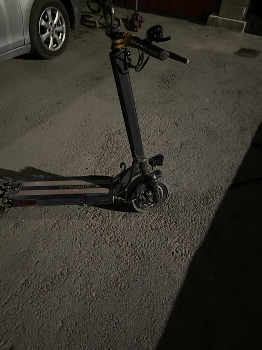 Продам электро самокат