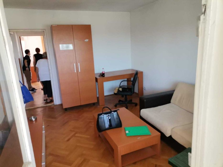 Apartament de închiriat