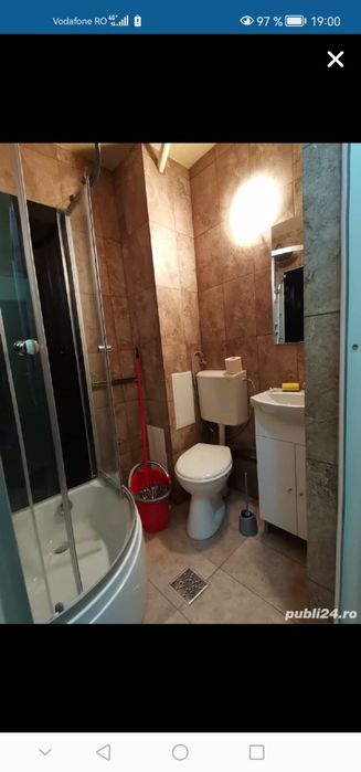 Închiriez Garsonieră