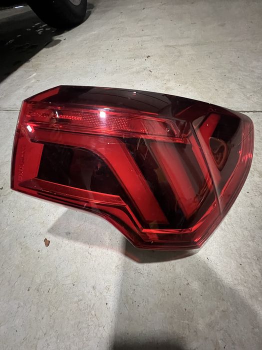 Audi Q3 - 2024 Заден десен стоп