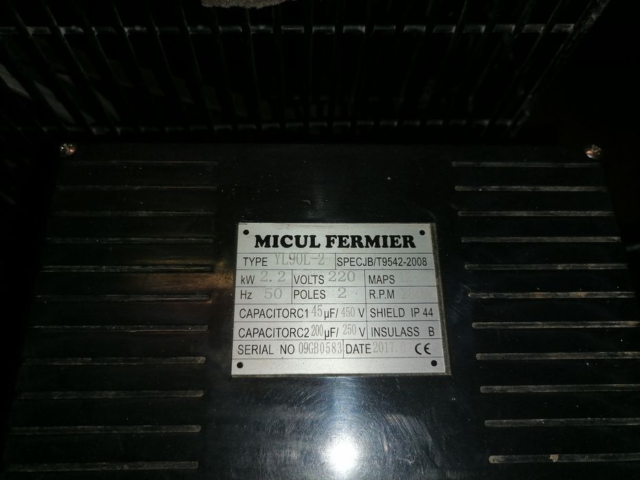 Compresor aer Fiac cu butelie 100L, 8bar, 260L/min refulat monofazat,