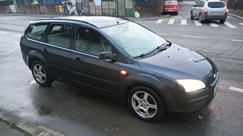 Ford focus 1.6D an 2006  PREȚ 1350E