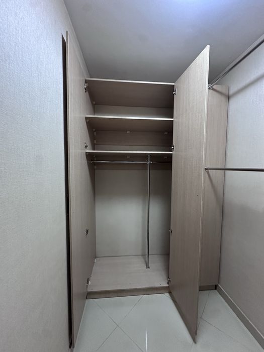 Продам шкаф для одежды гардеробной
