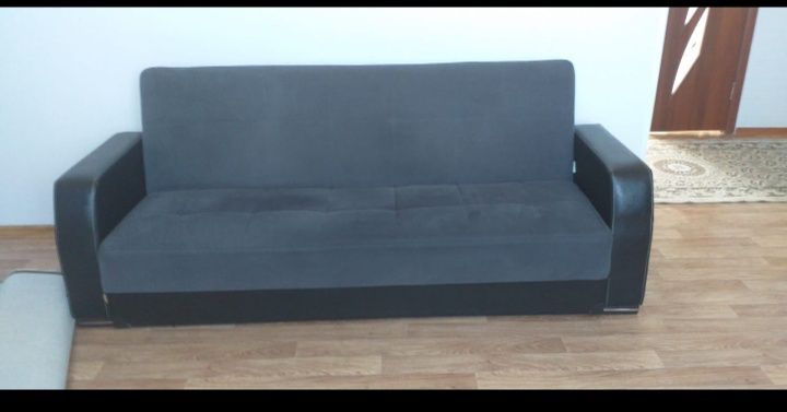 Продам диван и кресла