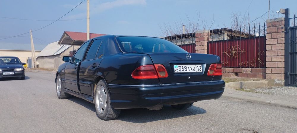 Mercedes Benz лупарик